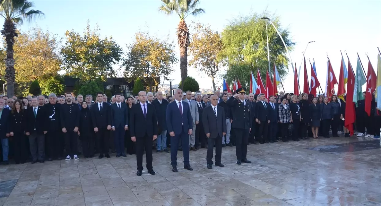 Atatürk\'ün ölüm yıl dönümü Kocaeli\'de törenlerle anıldı