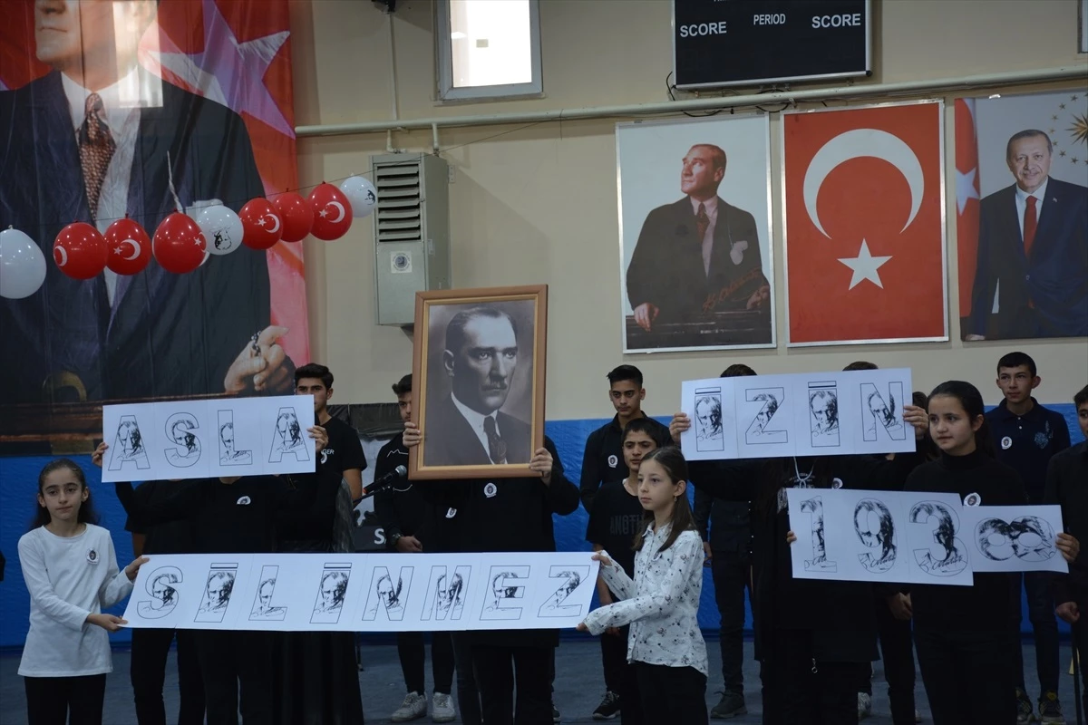 Büyük Önder Atatürk\'ü anıyoruz