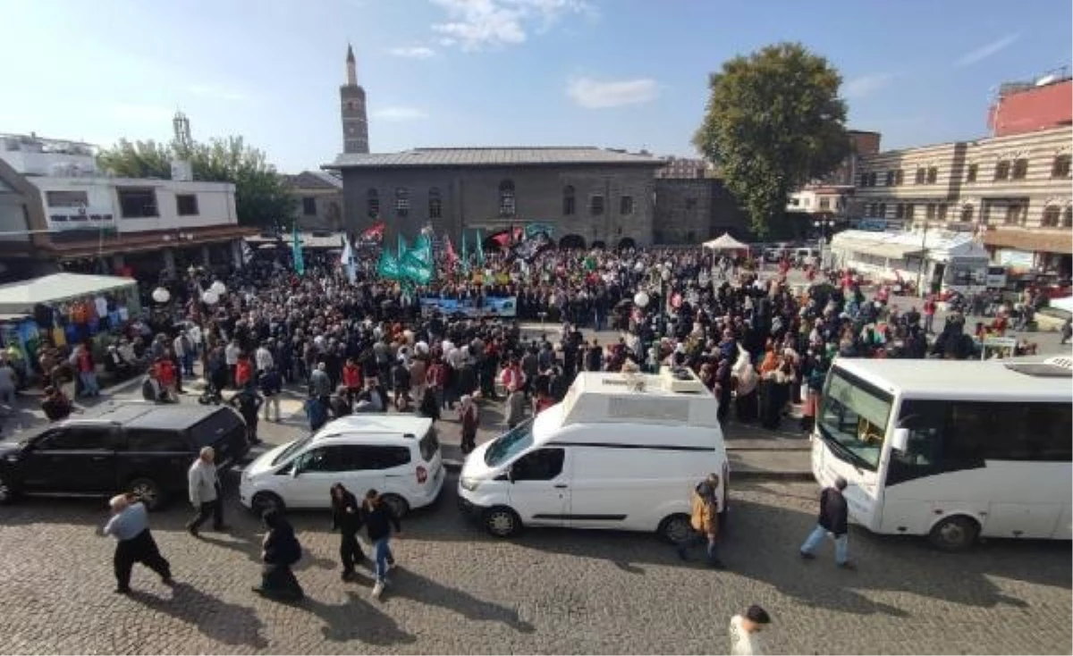 Diyarbakır\'da İsrail Protestosu: Filistin\'e Destek Çağrısı