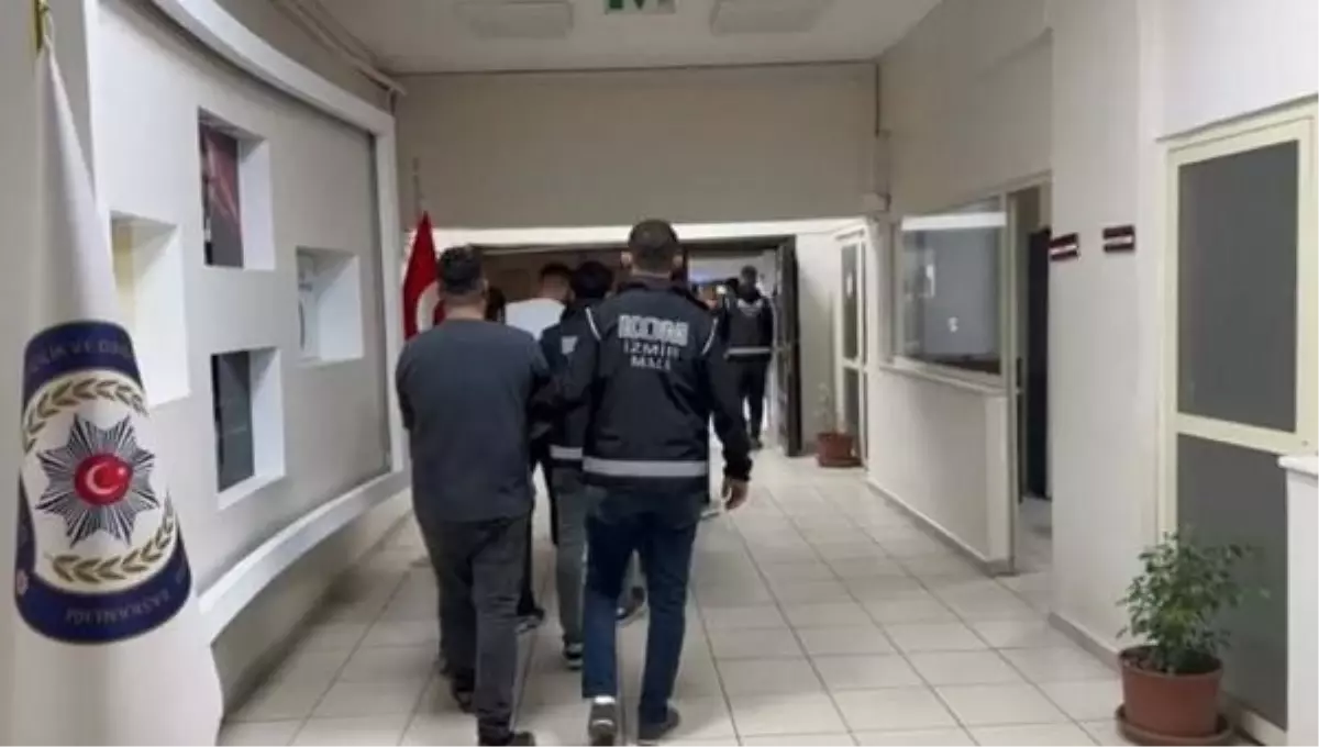 Doktorların e-imzaları çalınarak sentetik ecza satışı yapan suç örgütüne operasyon