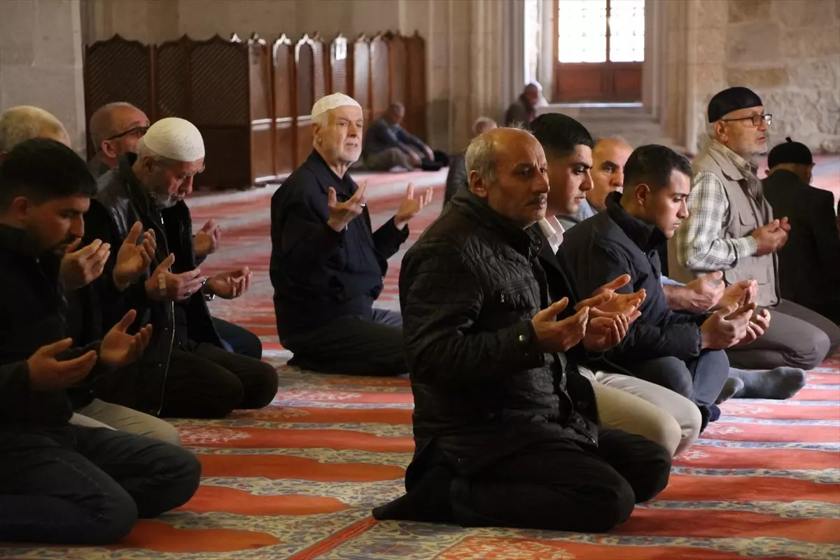 Edirne'de, Gazi Mustafa Kemal Atatürk ve şehitler için mevlit okutuldu