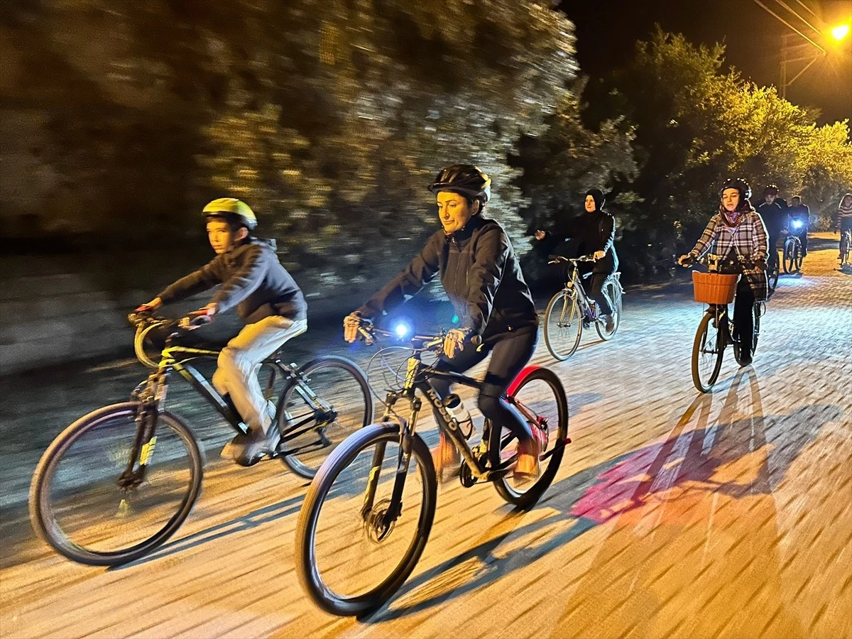 Erzin\'de Bisikletliler Atatürk\'ü Anma Turu Yaptı