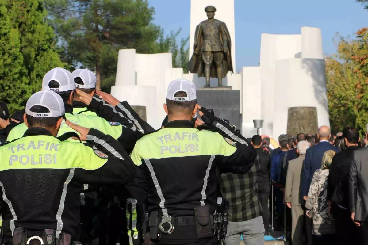 Bafra\'da Atatürk\'ün ölüm yıl dönümü törenle anıldı