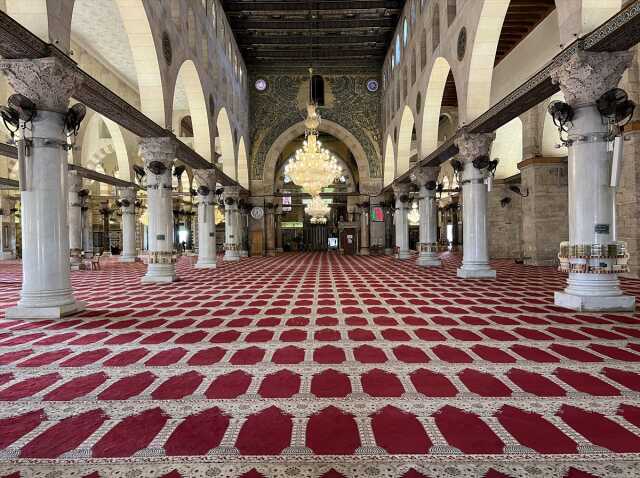 İsrail güçleri, Mescid-i Aksa çevresinde Müslümanlara yine müdahale etti İsrail güçleri, Mescid-i Aksa çevresinde Müslümanlara yine müdahale etti