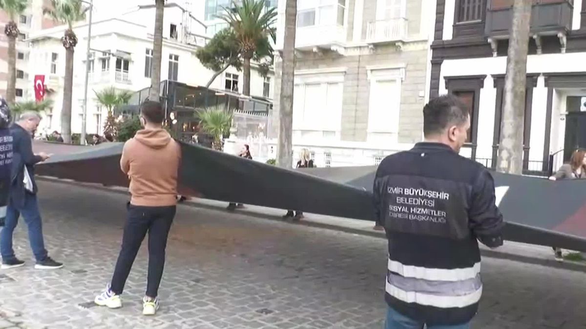 İzmir Büyükşehir Belediyesi, Ata\'ya Saygı Yürüyüşü düzenledi