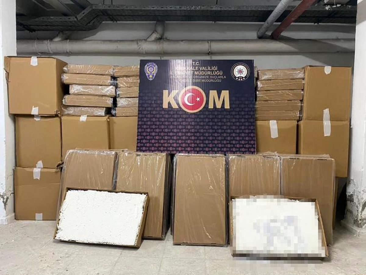 Kırıkkale\'de Kaçak İçki ve Tütün Operasyonu: 1 Milyon 260 Bin Makaron ve 175 Litre Kaçak İçki Ele Geçirildi