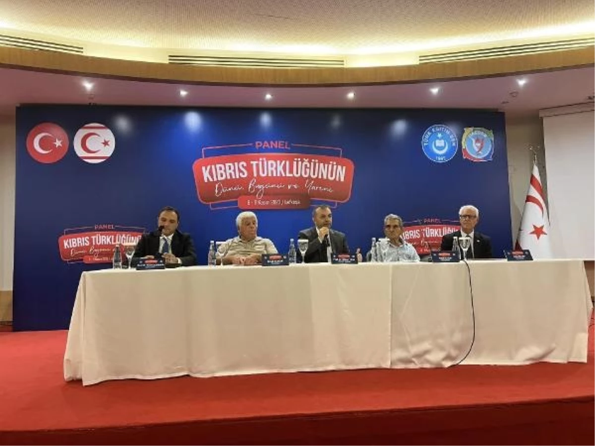 KKTC\'nin 40\'ıncı kuruluş yıl dönümünde Türk Eğitim-Sen\'den anlamlı panel