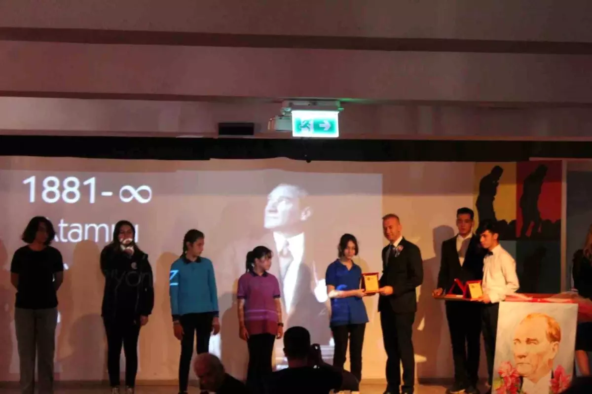 Muğla\'da Atatürk\'ün ölüm yıl dönümü törenle anıldı