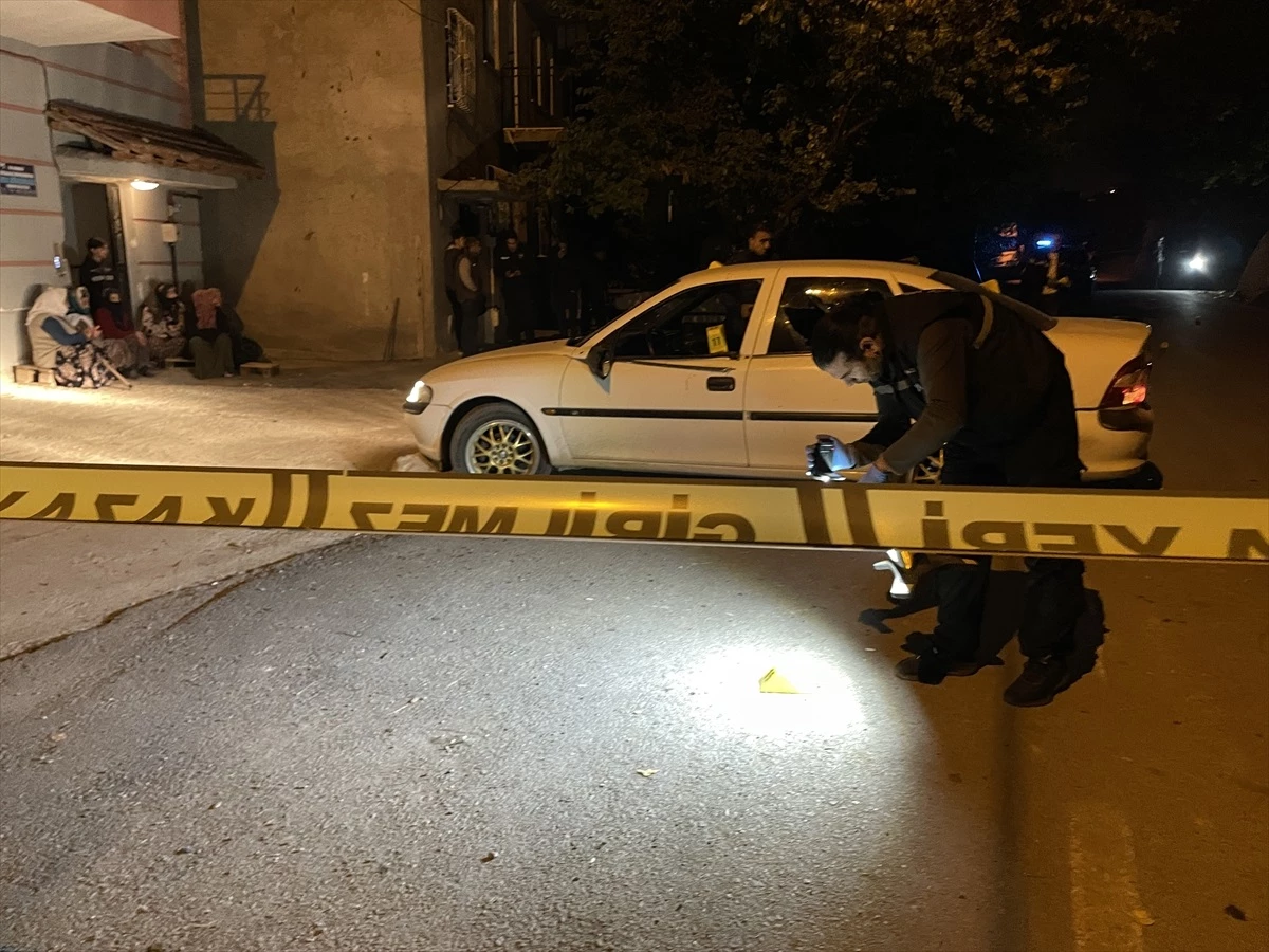 Malatya\'da borç meselesi nedeniyle çıkan kavgada 8 kişi silahla, 2 kişi ise darp sonucu yaralandı