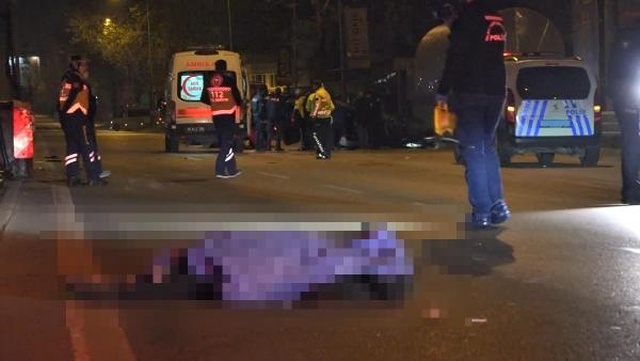Bursa'da Kontrolden Çıkan Otomobilde Ölü ve Yaralılar Bursa'da Kontrolden Çıkan Otomobilde Ölü ve Yaralılar