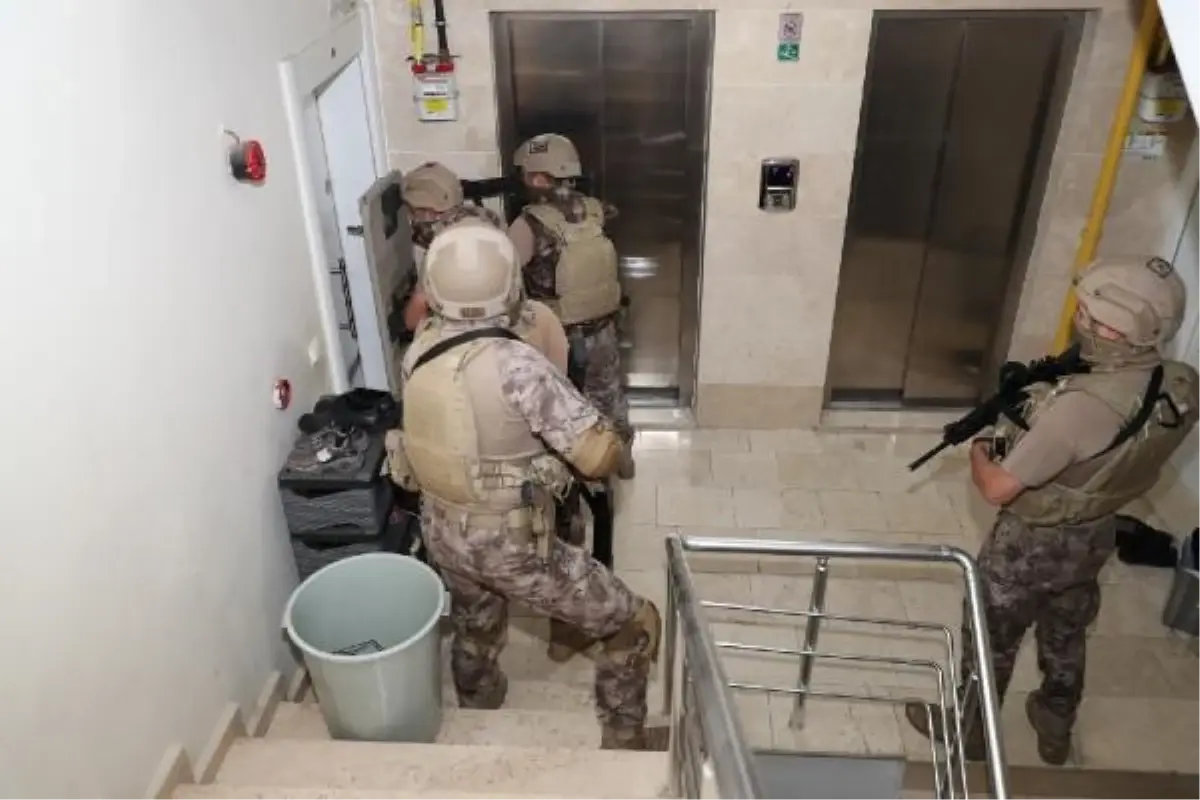 Mersin\'de DEAŞ ve PKK/KCK\'ya finansman sağlayan 2 kişi gözaltına alındı