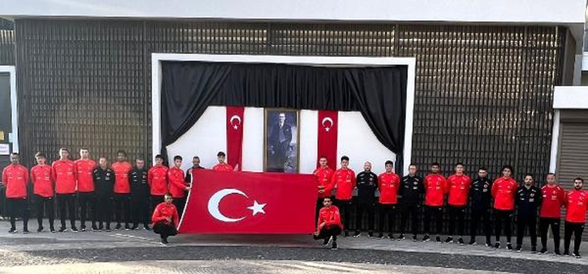 U19 Milli Takımı, Atatürk\'ü anma töreni düzenledi