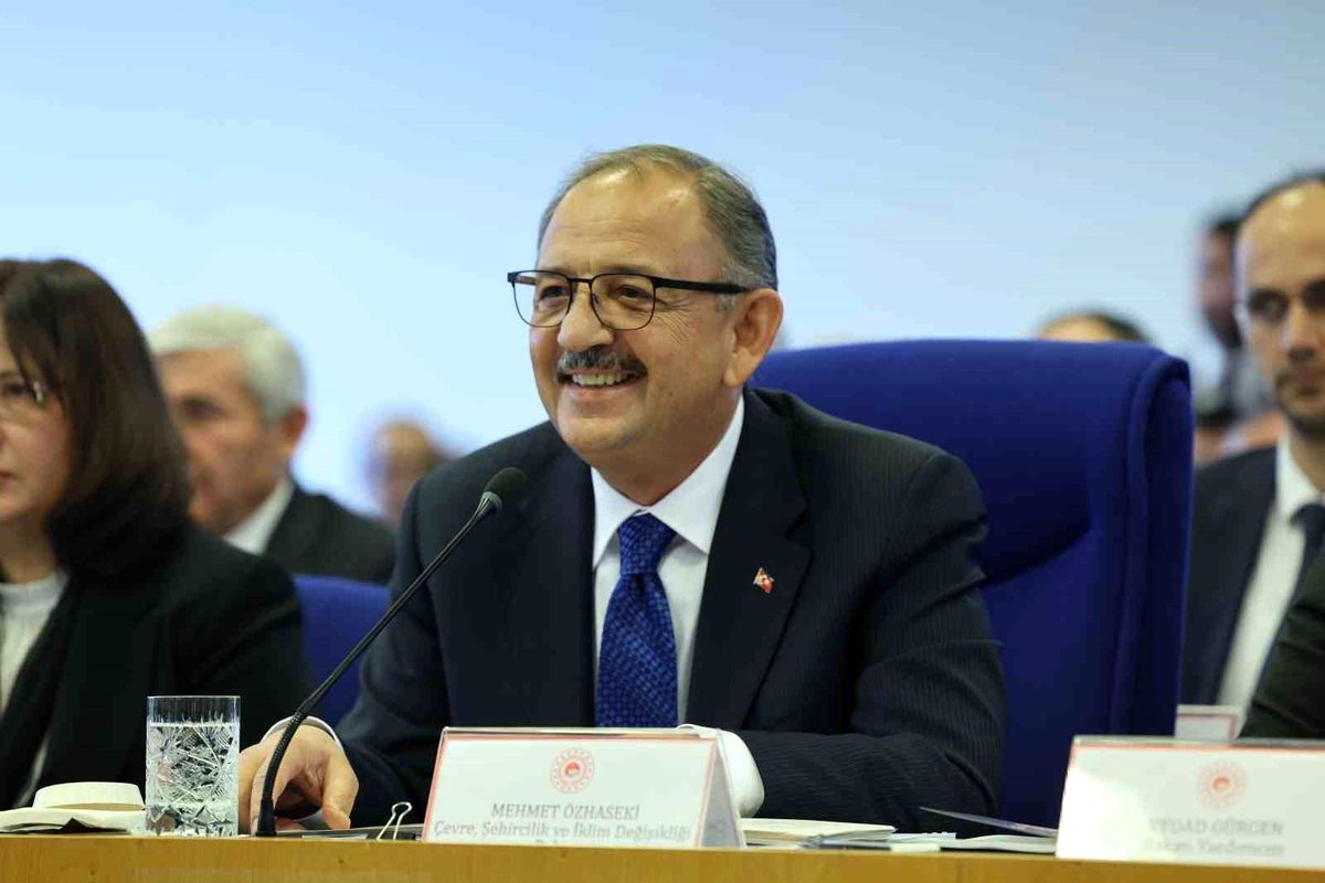 Çevre, Şehircilik ve İklim Değişikliği Bakanı Mehmet Özhaseki: "Yarısı Bizden projesine bugüne kadar toplam 1 milyon 233 bin bağımsız bölüm için...