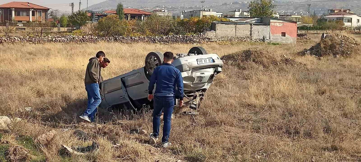 Kayseri\'de otomobil takla attı: 1 yaralı