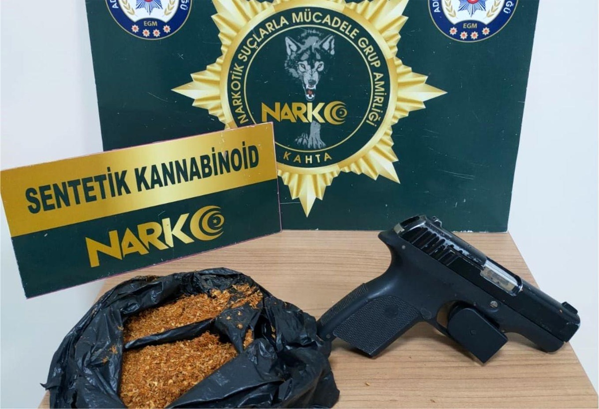 Adıyaman\'da Uyuşturucu Tacirlerine Operasyon: 8 Şüpheli Yakalandı