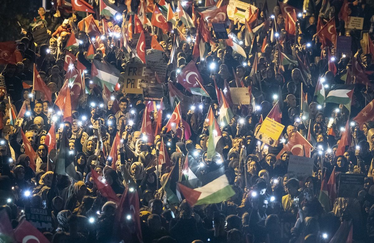 Başkentte İsrail saldırılarına tepki yürüyüşü düzenlendi