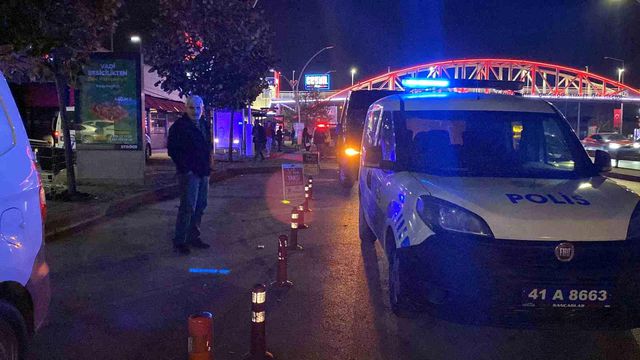 Derya Bedavacı'nın sahne aldığı eğlence mekanına silahlı saldırı Derya Bedavacı'nın sahne aldığı eğlence mekanına silahlı saldırı