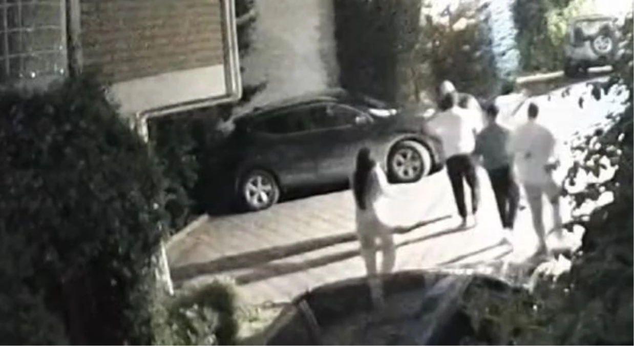 Çekmeköy\'de Tutuklanan Çiftin Kavgası Güvenlik Kamerasına Yansıdı