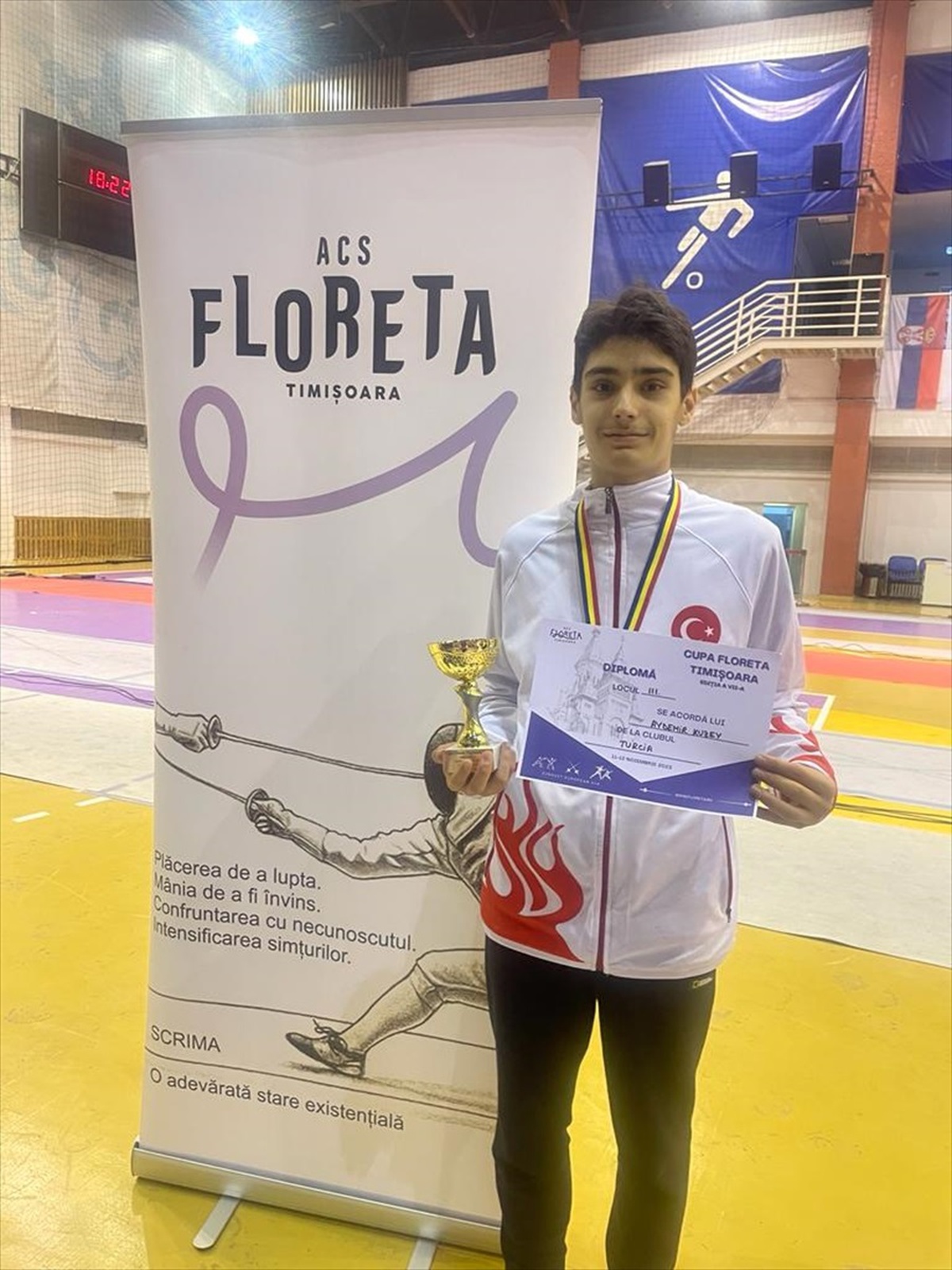 Romanya\'da düzenlenen 14 Yaş Altı Flöre Circuit Turnuvası\'nda Kuzey Aydemir bronz madalya kazandı