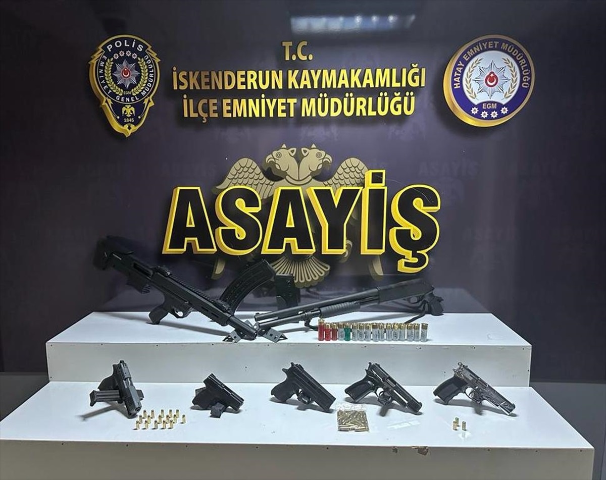 İskenderun\'da Asayiş Uygulamasında Ruhsatsız Silahlar Ele Geçirildi