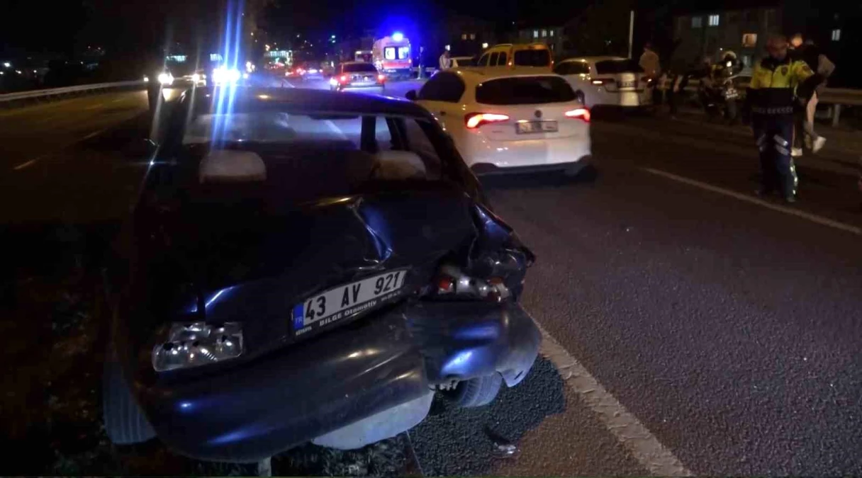Kütahya\'da 7 aracın karıştığı zincirleme trafik kazasında 1 kişi yaralandı