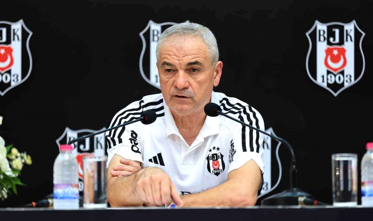 Beşiktaş\'ın yeni teknik direktörü Rıza Çalımbay: "Tekrar buraya gelmek büyük mutluluk. Benim için Beşiktaş\'ın yeri her zaman ayrı oldu"