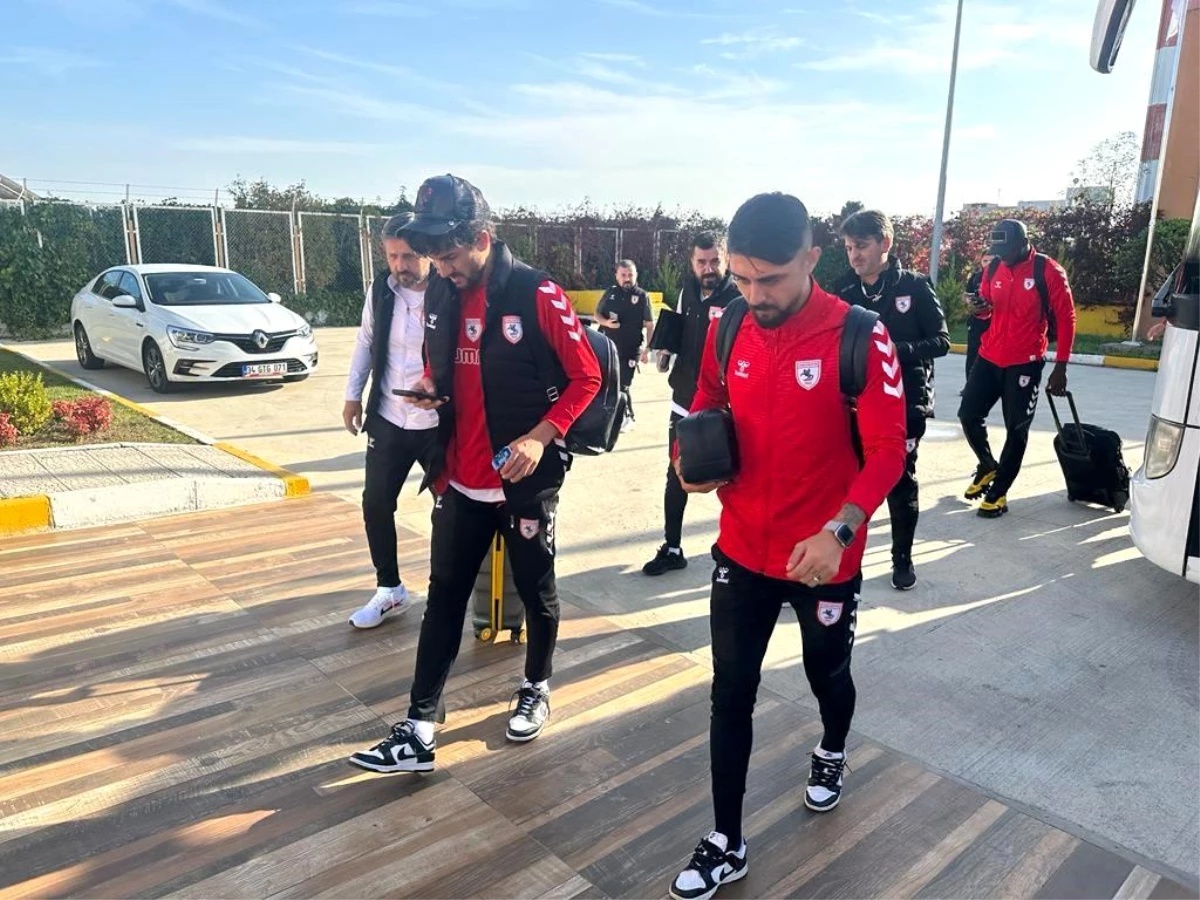 Samsunspor, Pendikspor maçı için İstanbul\'a hareket etti