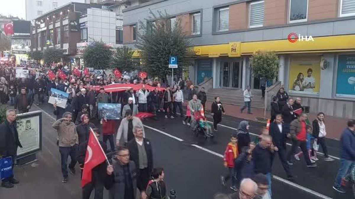 Tekirdağ\'da İsrail\'in Gazze\'ye saldırısını protesto eden yürüyüş düzenlendi