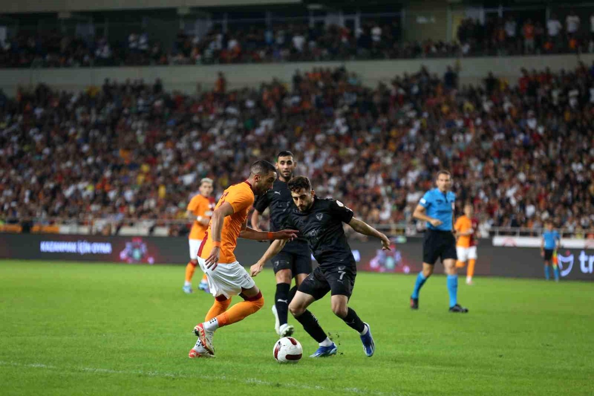 Trendyol Süper Lig: Hatayspor: 1 Galatasaray: 1 (Maç devam ediyor)