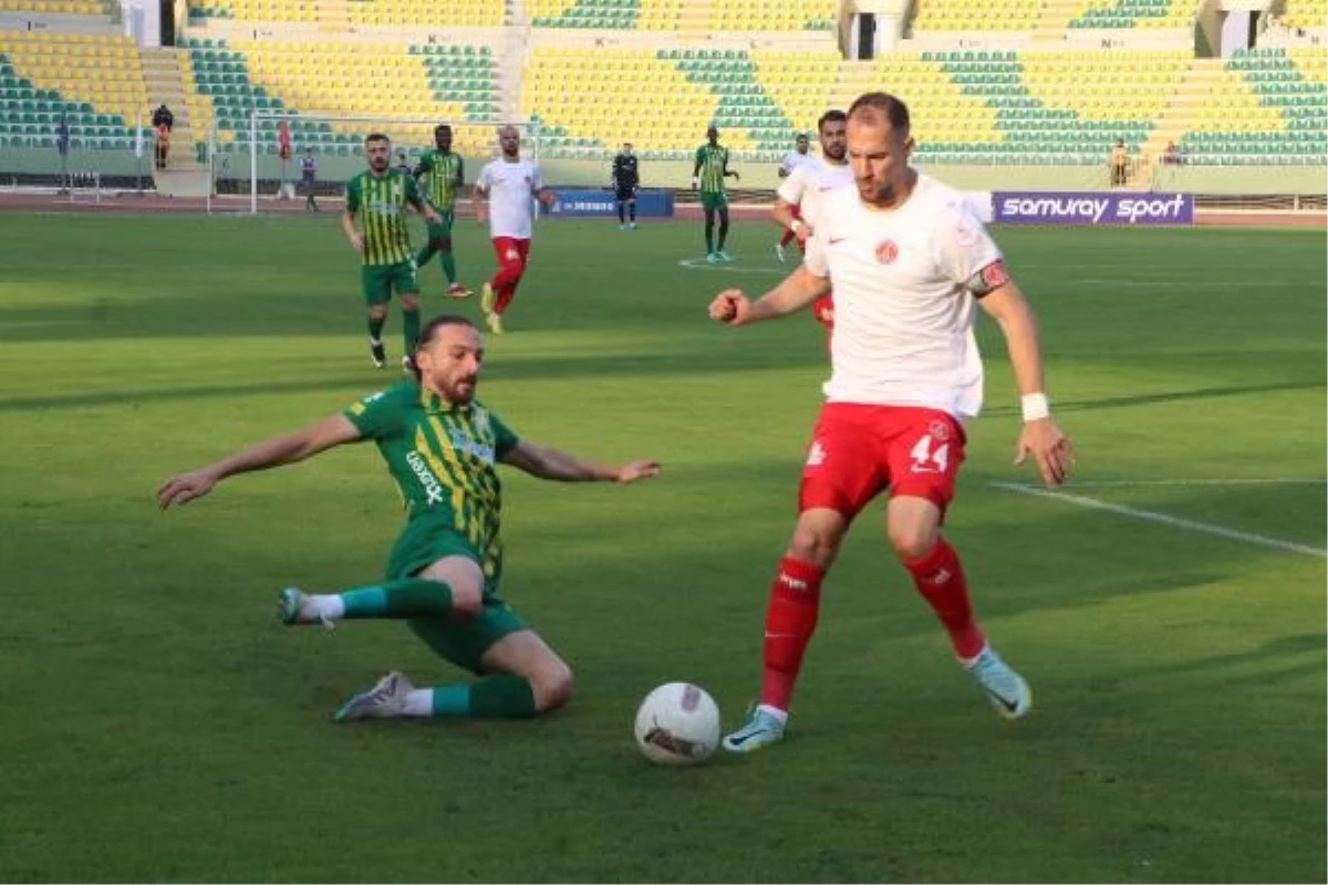 Şanlıurfaspor, Ümraniyespor\'a 1-0 mağlup oldu