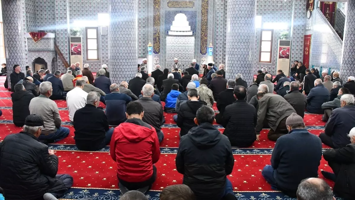 12 Kasım Düzce Depremi\'nin 24. yılında hayatını kaybedenler anıldı