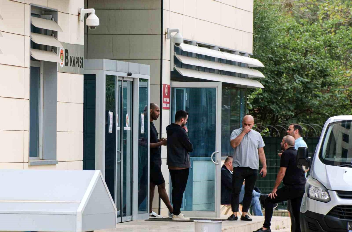 Antalyaspor Futbolcusu Naldo\'nun Kayınpederi Kazadan 65 Gün Sonra Yaşamını Kaybetti