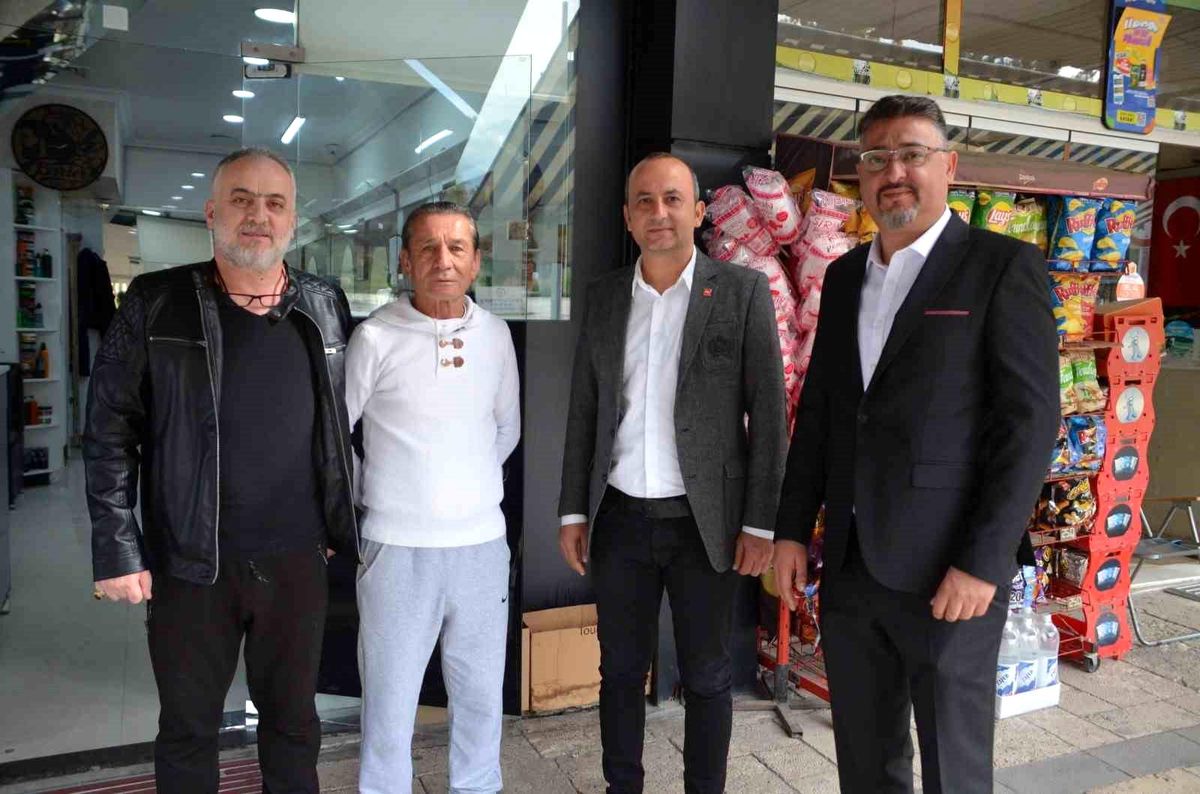 CHP Pamukkale İlçe Başkanı Uğur Coşkun, İncilipınar Caddesi esnaf ve vatandaşlarla bir araya geldi