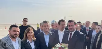 CHP Genel Başkanı Özgür Özel, deprem bölgesi Hatay'a ziyaret gerçekleştirdi