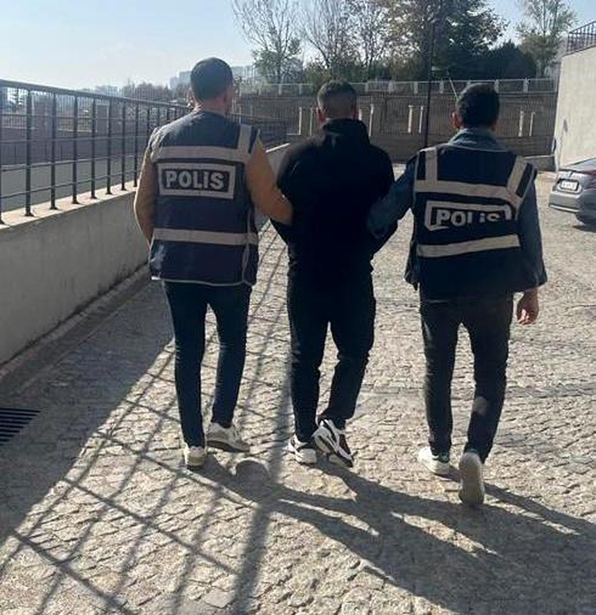 Elazığ\'da 18 Yıl Hapis Cezası Olan Zanlı Tutuklandı