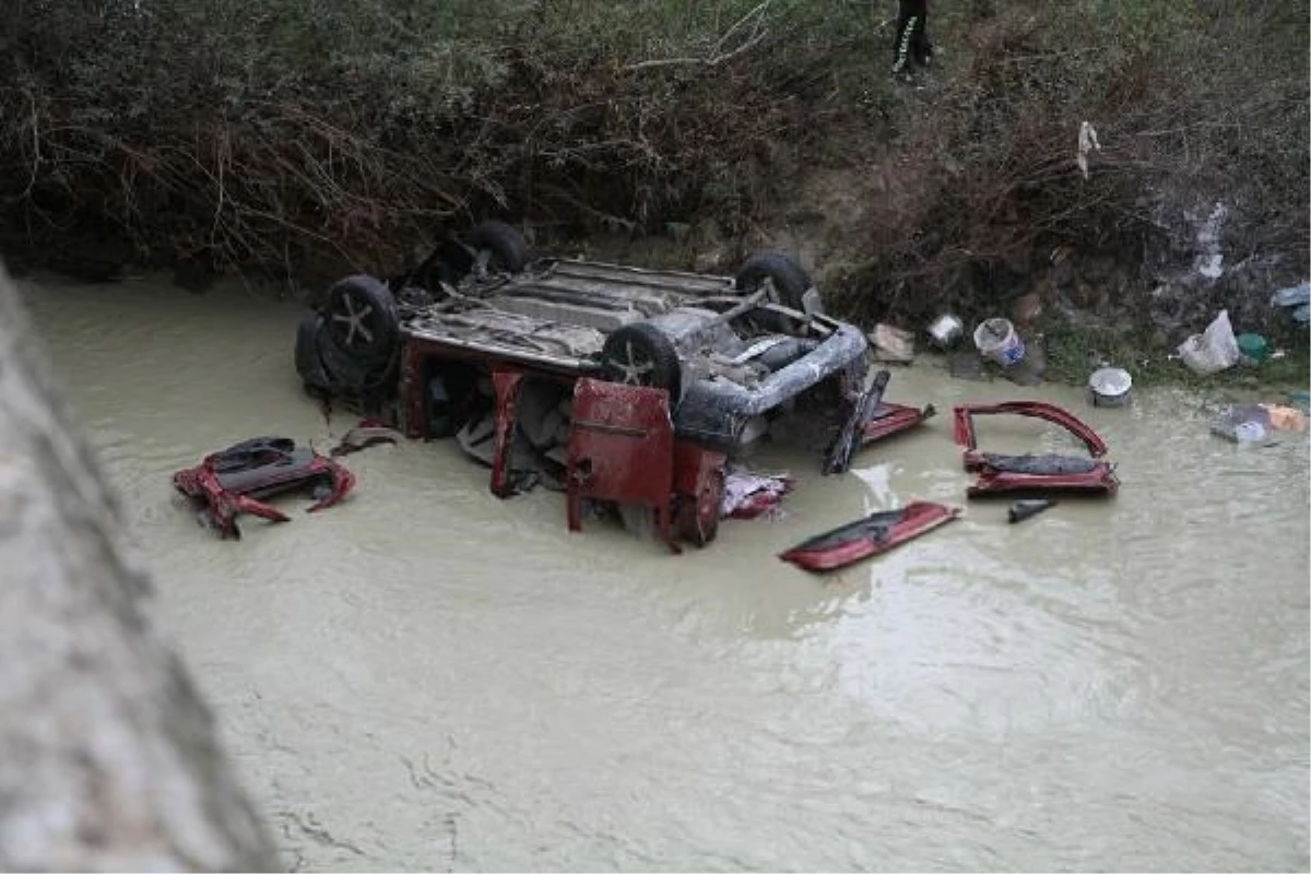 Yağış nedeniyle kayganlaşan yolda kaza: 3 kişi hayatını kaybetti