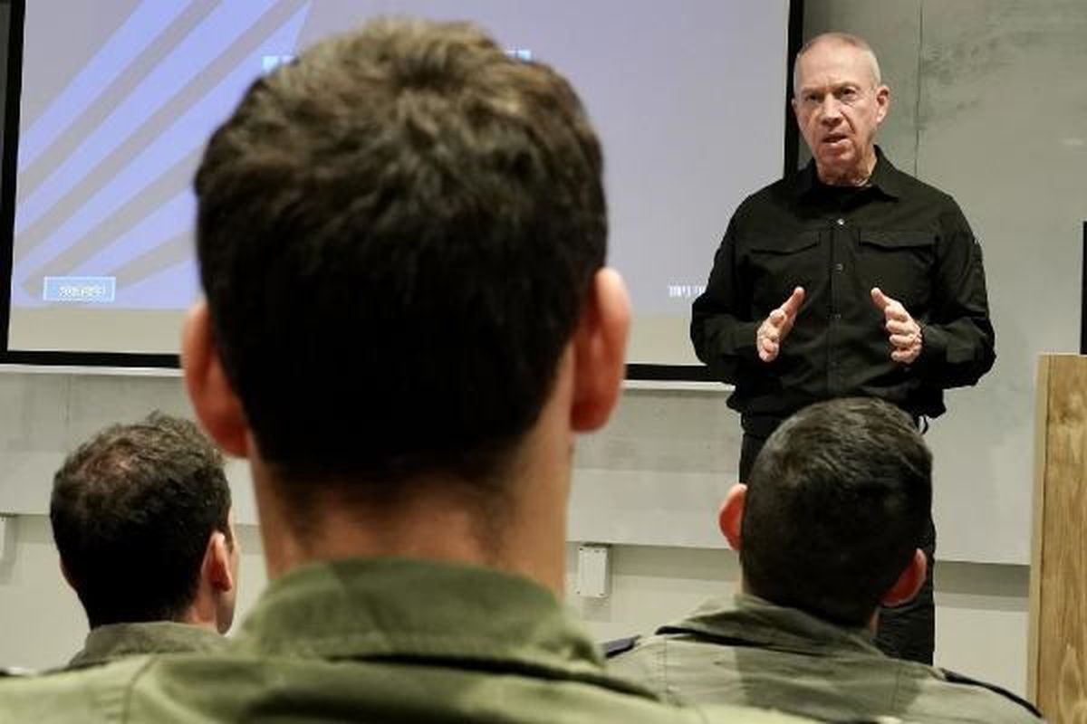 İsrail Savunma Bakanı Lübnan\'ı tehdit etti