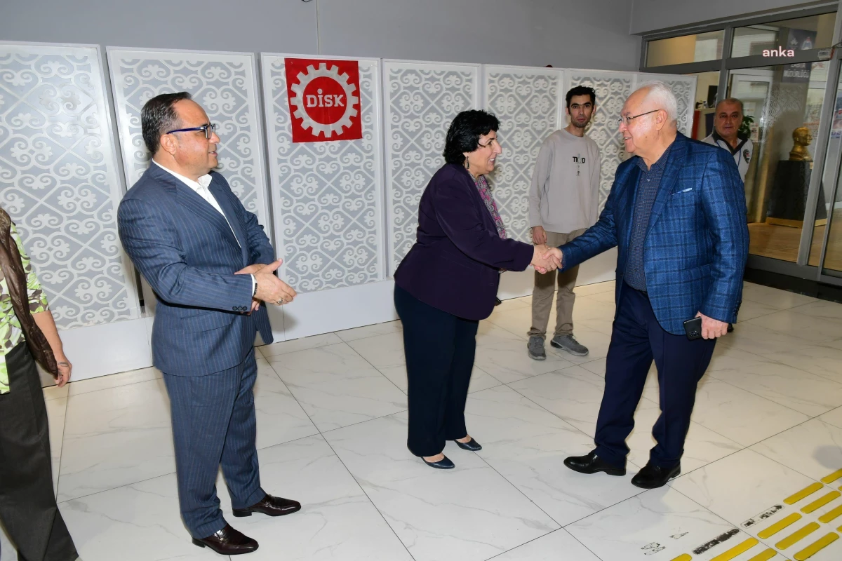 İzmir Karabağlar Belediye Başkanı: Kentsel dönüşüm yasası konut sahiplerinin mülkiyet hakkını tehdit ediyor