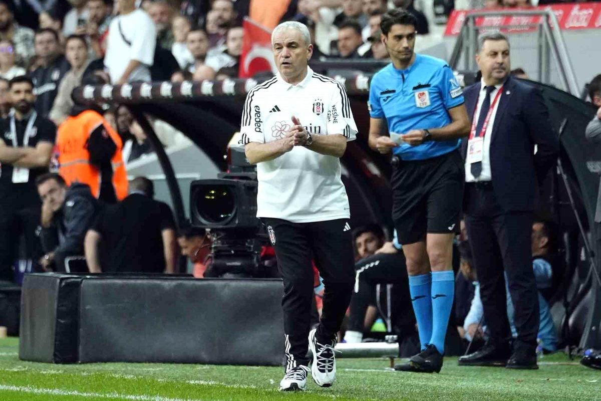 Beşiktaş, Rıza Çalımbay yönetiminde Başakşehir\'i mağlup etti