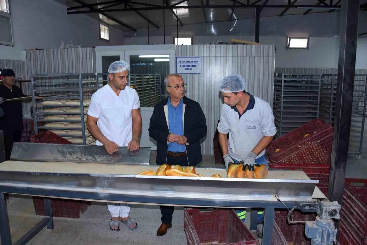 Salihli Belediyesi Halk Ekmek Fabrikası İhtiyaç Sahiplerine Destek Oluyor