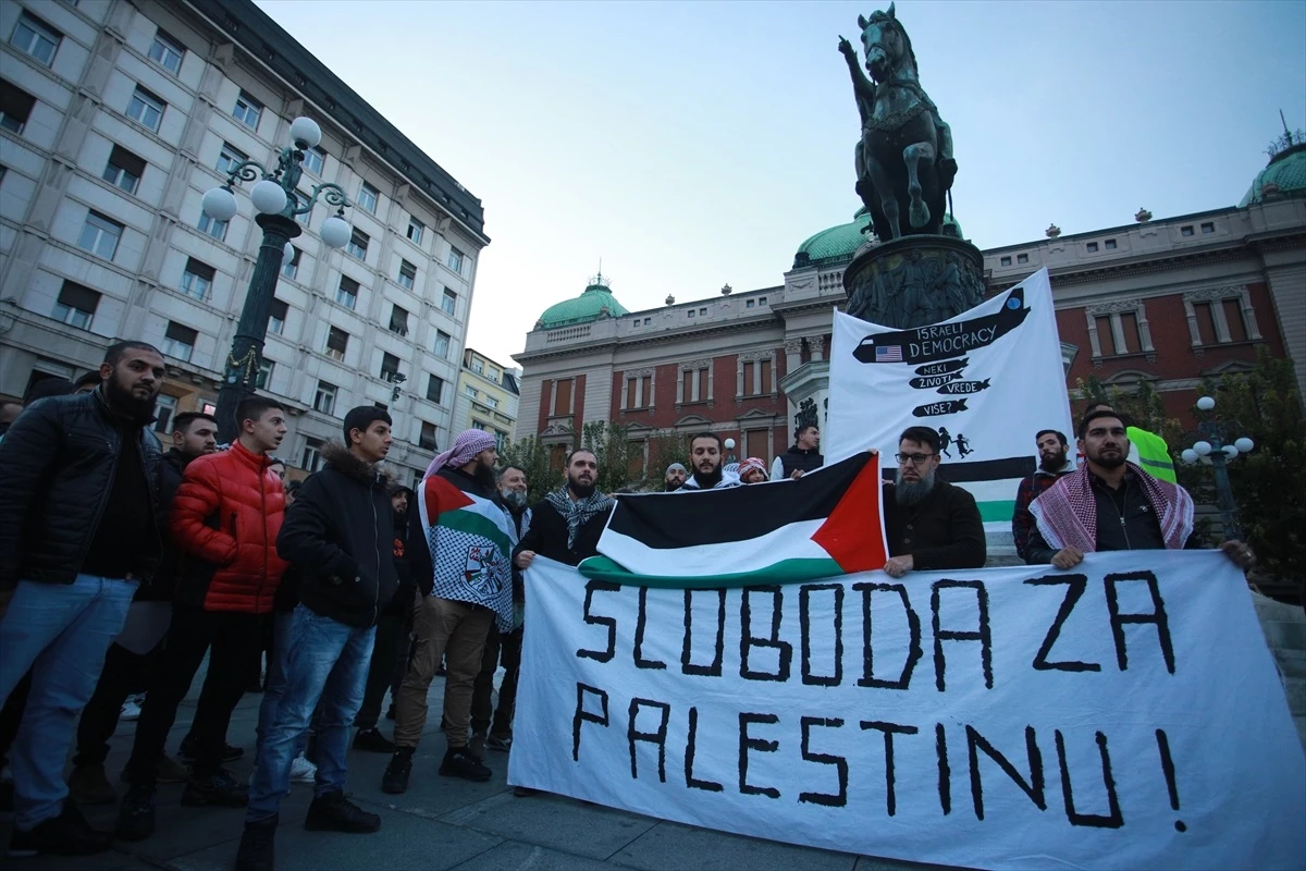 Bosna Hersek\'te İsrail\'in Gazze\'deki saldırıları protesto edildi