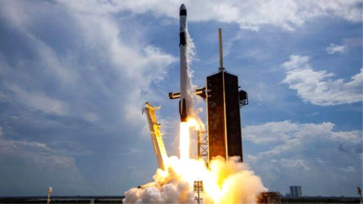 SpaceX, Falcon 9 ile 2023 yılında 1000 tondan fazla yük taşıyarak rekor kırdı