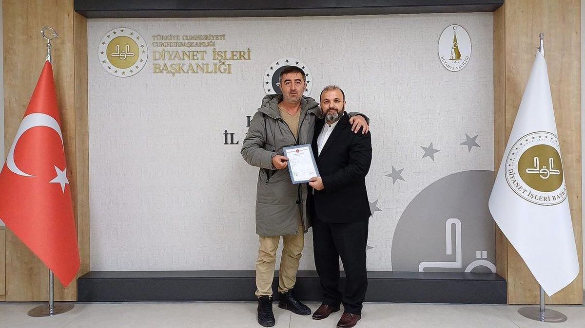 Kütahya\'da Vatandaş Kur\'an Kursu İçin Evini Bağışladı