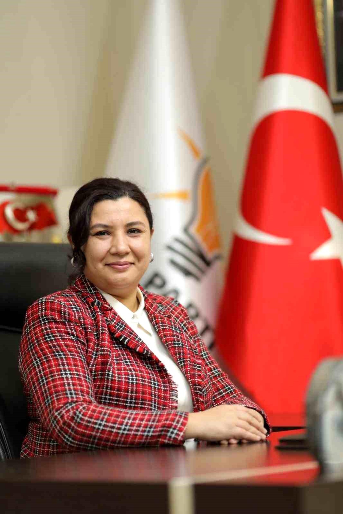 AK Parti Kırşehir İl Başkanı Seher Ünsal, Mahalli İdareler Seçimi için adaylık başvurularının başladığını duyurdu
