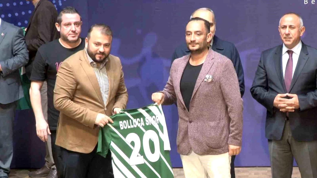 Arnavutköy Belediyesi Amatör Spor Kulüplerine Malzeme Desteği Sağladı