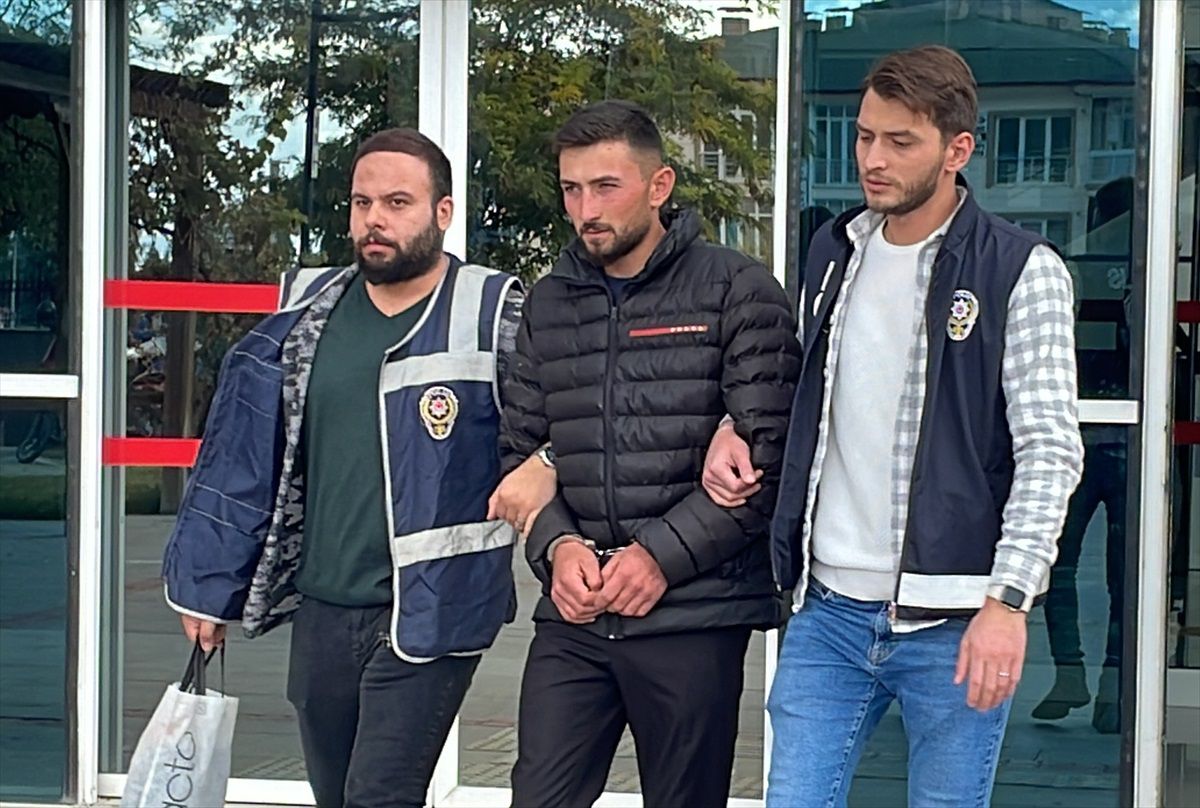 Damat, düğünde tabancayla ateş açması sonucu arkadaşını yaraladı