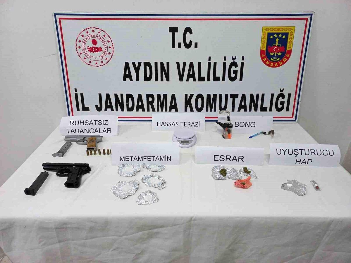 Didim\'de Uyuşturucu Operasyonu: Uyuşturucu Madde ve Ruhsatsız Tabancalar Ele Geçirildi