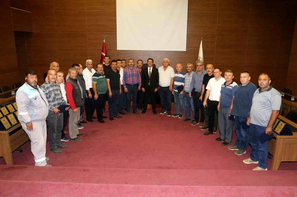 Döşemealtı Belediye Başkanı Turgay Başkan Genç, Emekliye Ayrılan Personellere Veda Etti