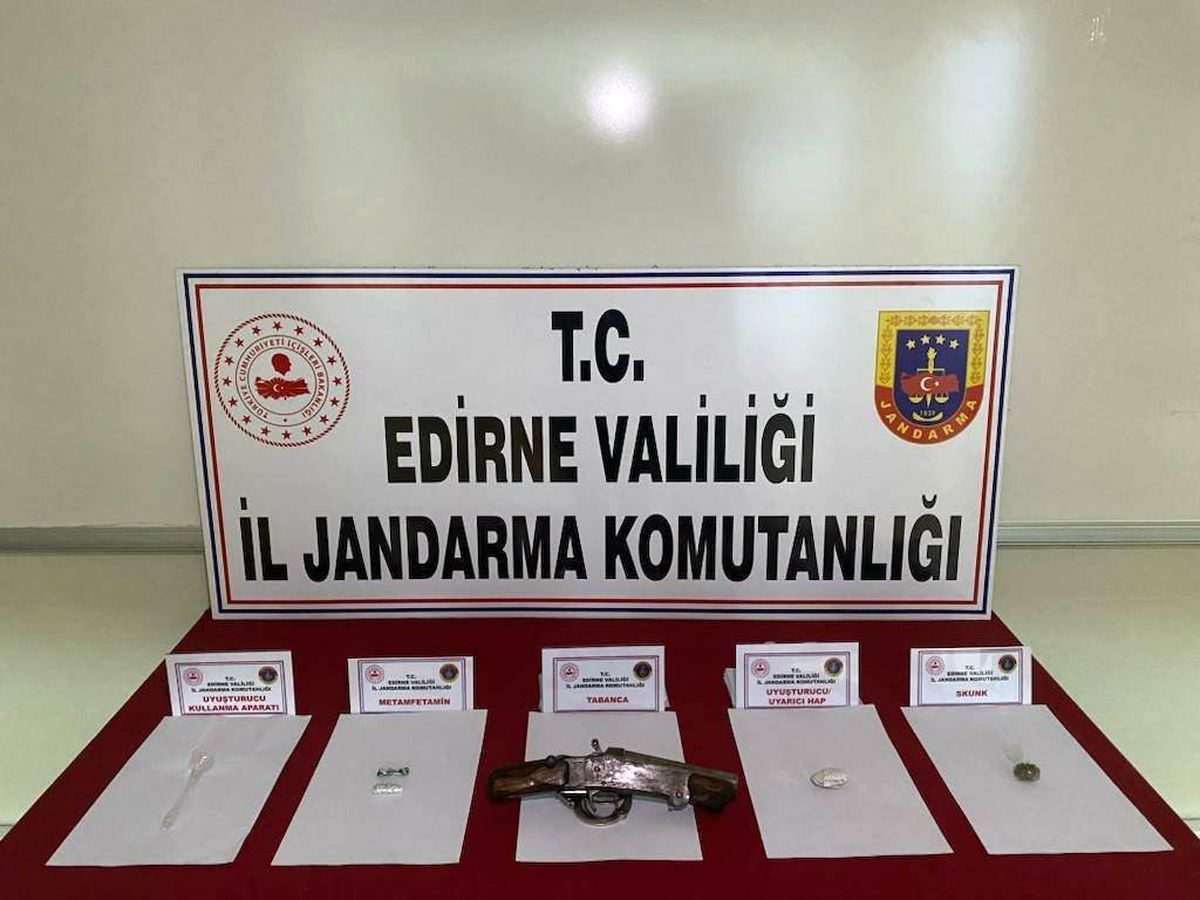 Edirne\'de Uyuşturucu Operasyonu: 2 Şüpheli Gözaltına Alındı