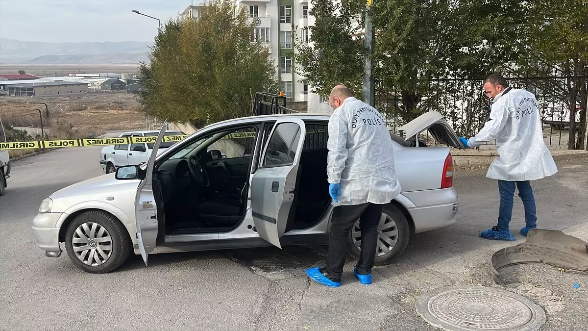 Erzurum\'da Otomobil Kazası: 14 Yaşındaki Çocuk Hayatını Kaybetti